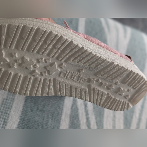 Hey Dude Size 12 Kids Pink Wendy - Picture 4 of 6